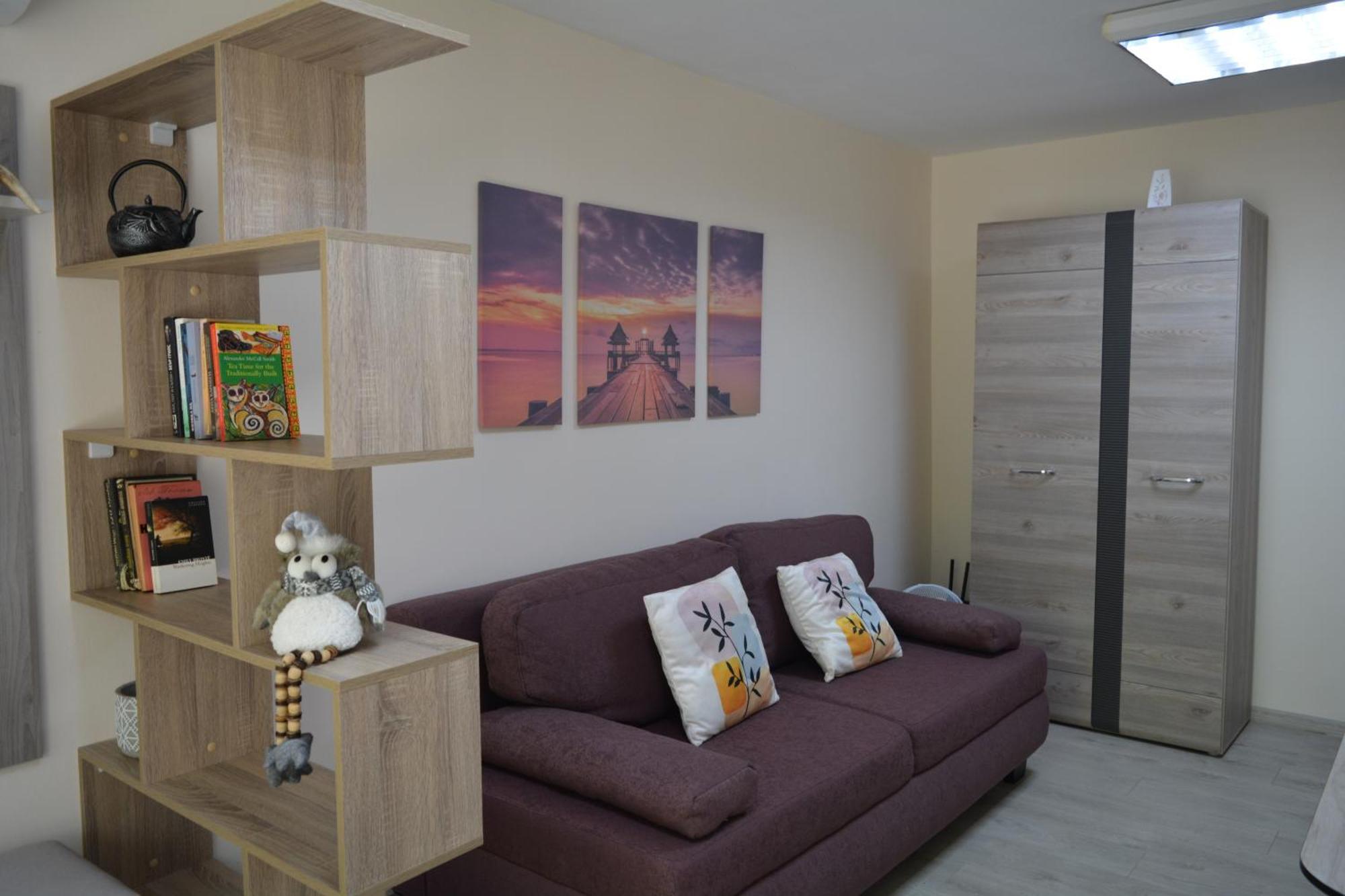 City Center Apartment With A Backyard Burgasz Kültér fotó